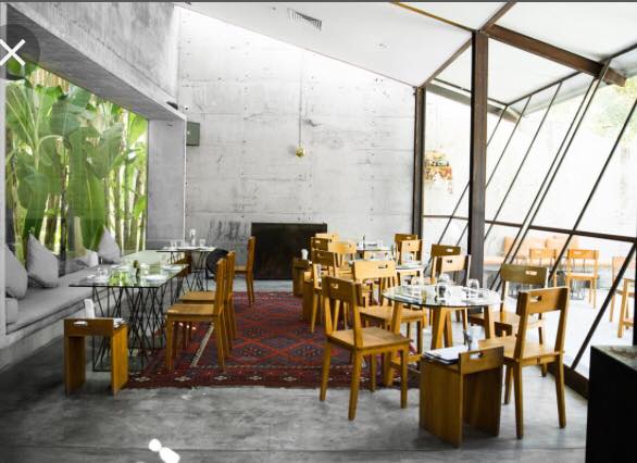 41430101_326073631497035_2140407929898008576_n