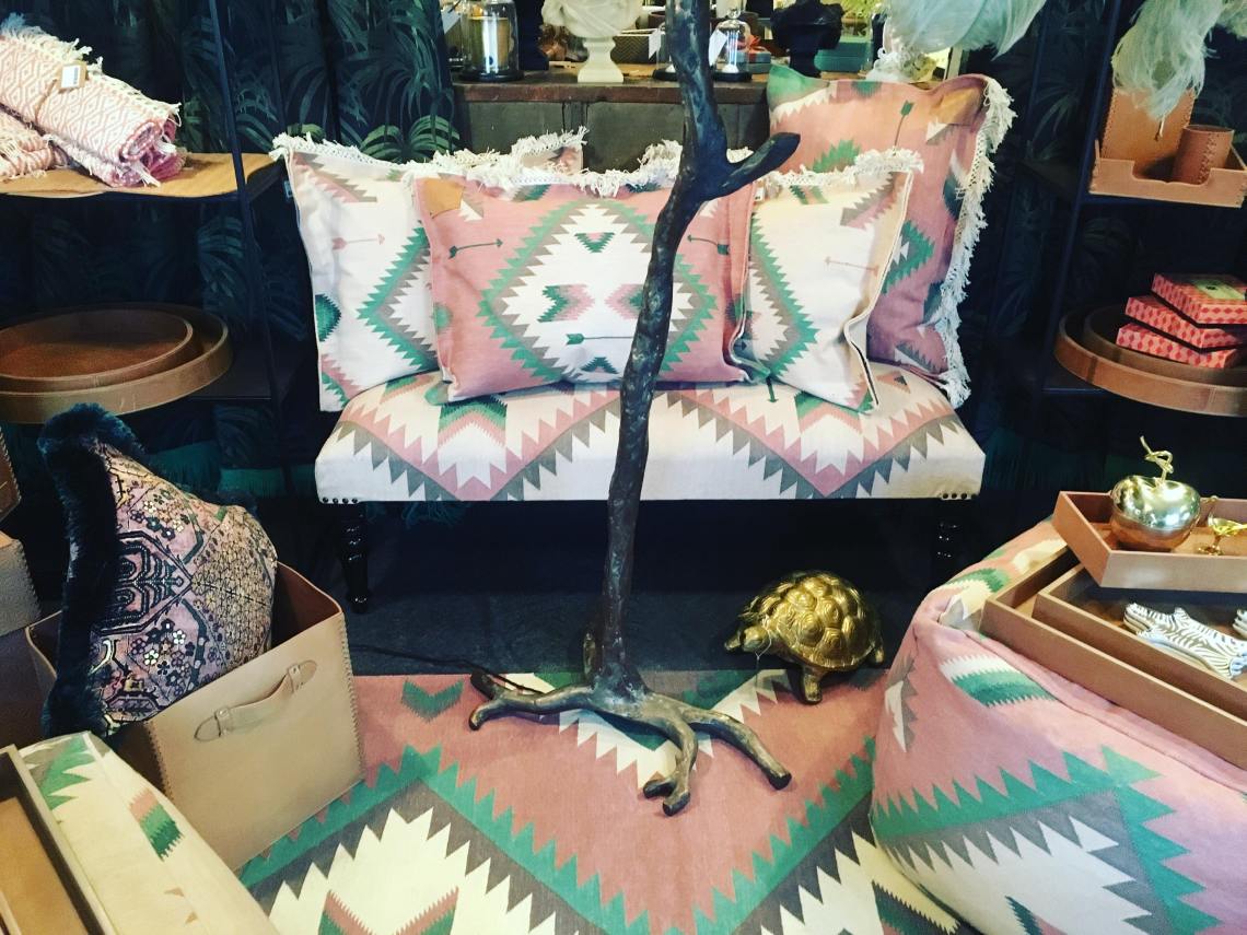 41758814_2162926283923343_2939880387985276928_n