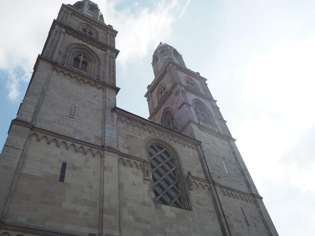 41781977_1990581897686136_7354845170405212160_n