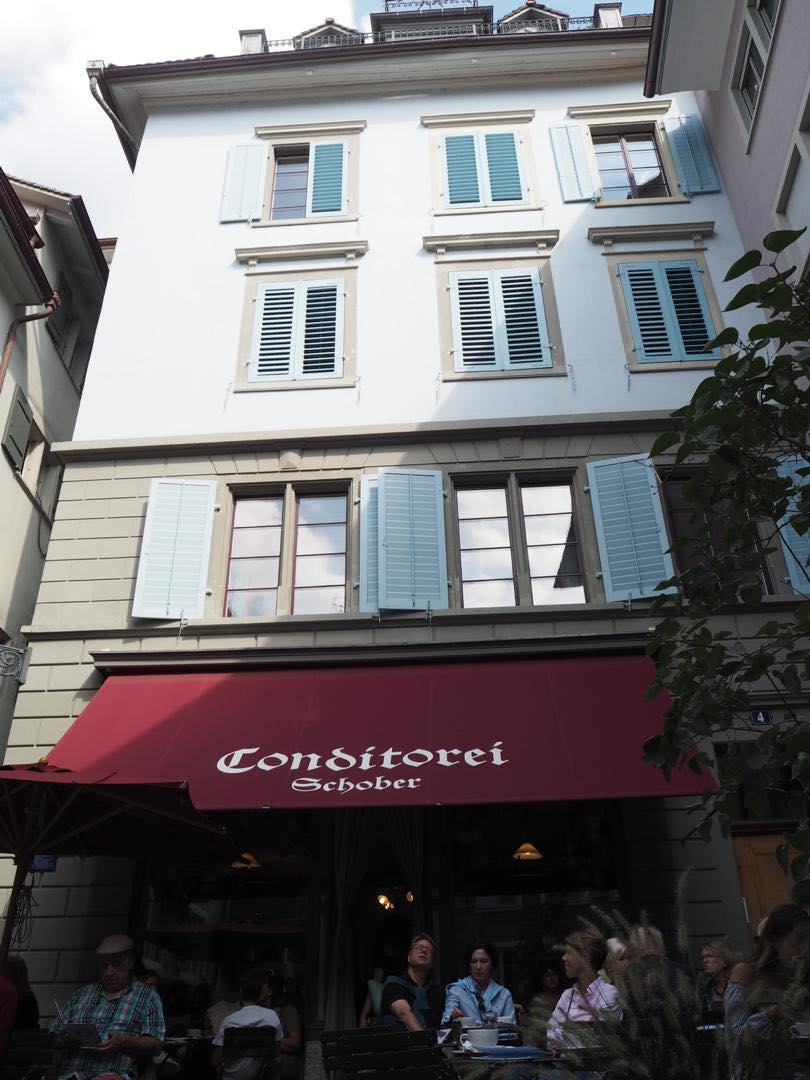 41911054_1966220560105984_6684963261596565504_n