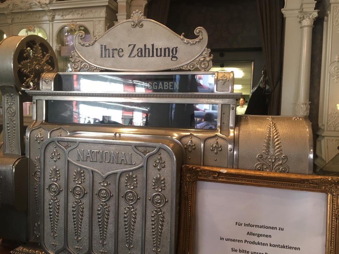 41913590_1900362350071511_3538973534879481856_n