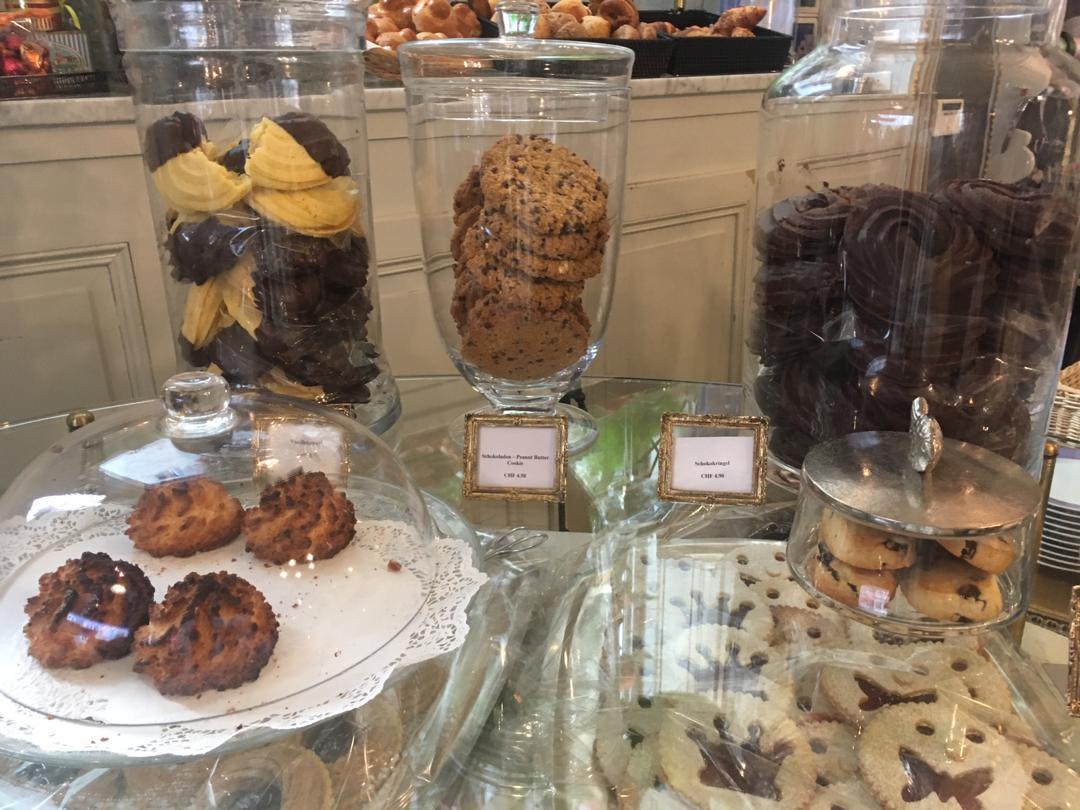 41914590_1865539640196013_3512999093091696640_n