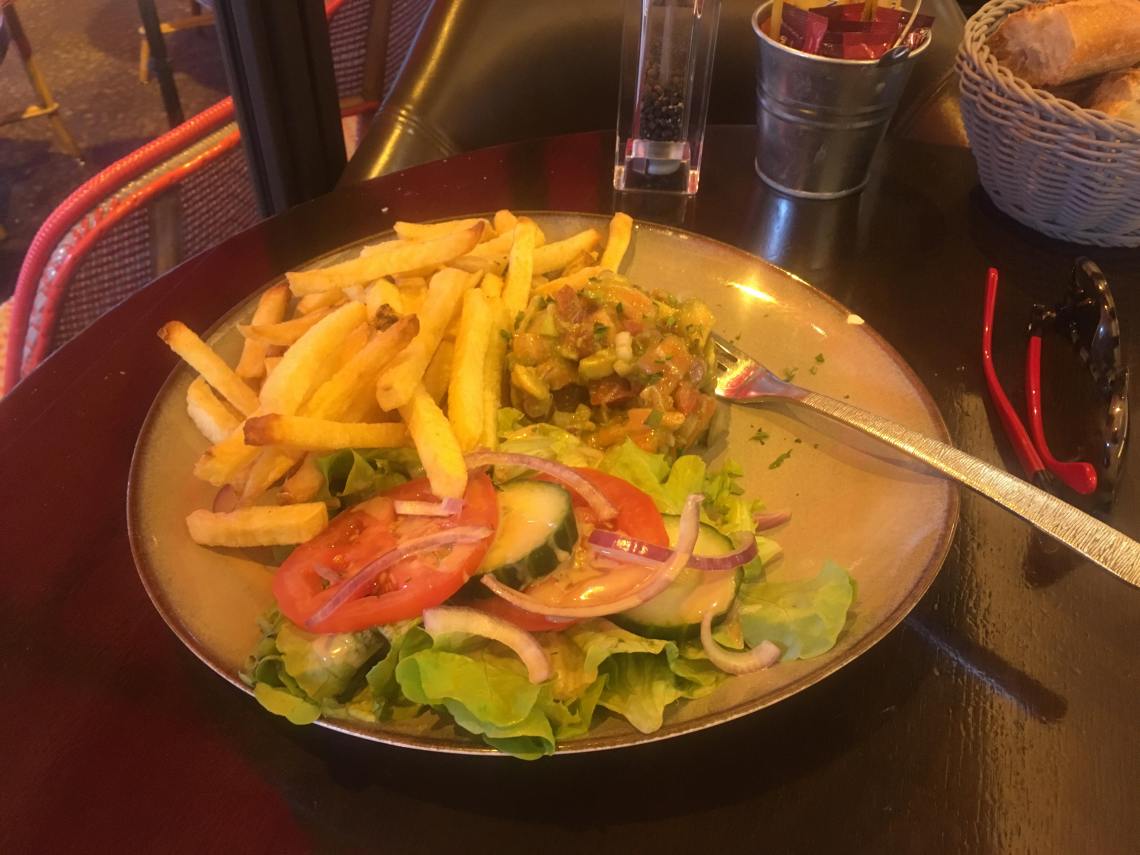 42432259_468622530313814_3386438845103865856_n