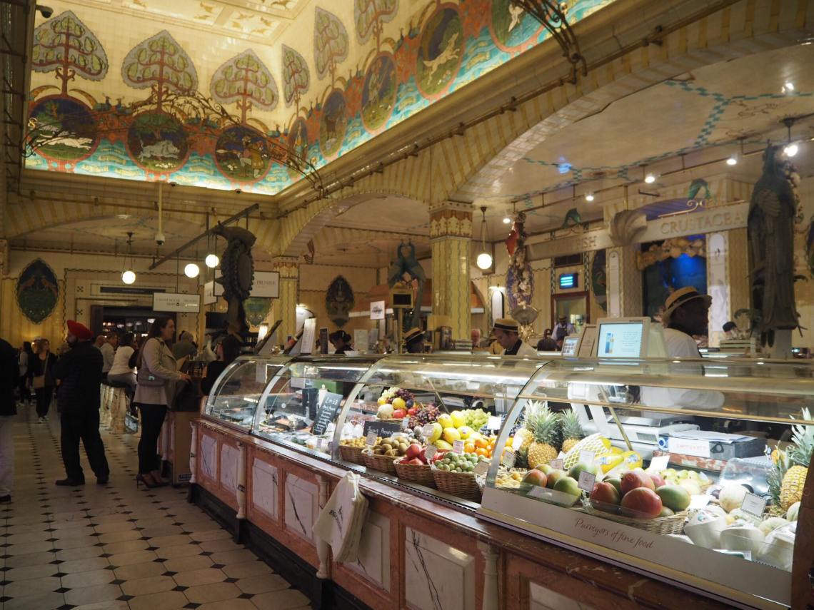 43103908_333007470805391_349613159687913472_n