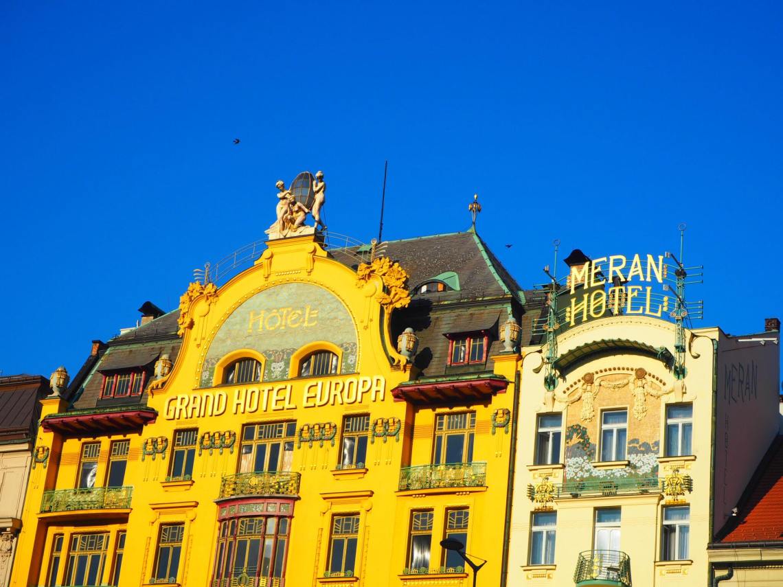 43571563_2296381587264073_2279880876802179072_n