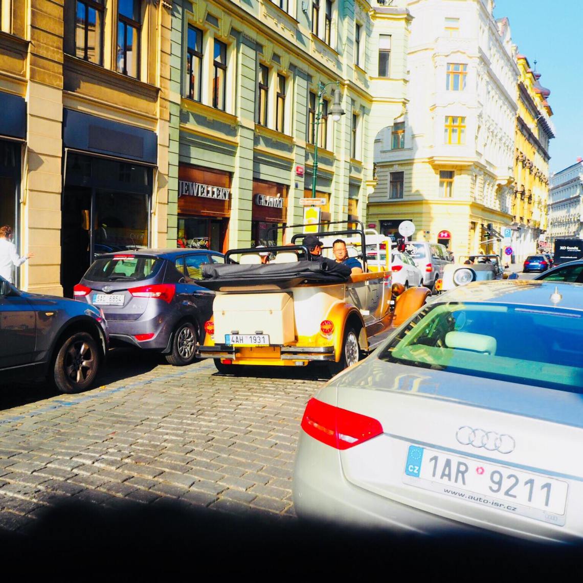 43601480_324009678386276_1931878703512420352_n