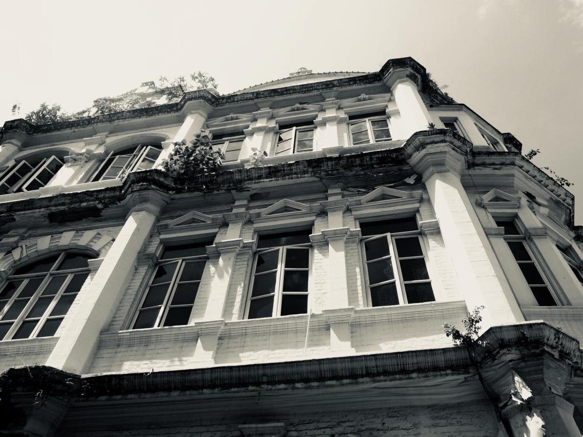 48386209_355470075032716_7309760675360800768_n