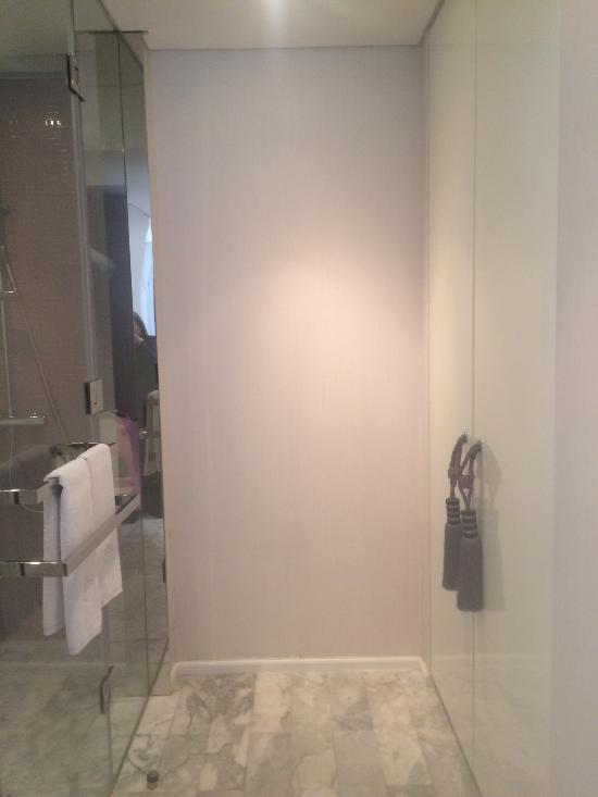 bathroom-wardrobe-and-3